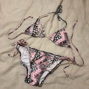 Victoria’s Secret Patterned Bikini